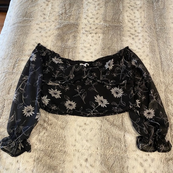 crop top - Picture 2 of 2